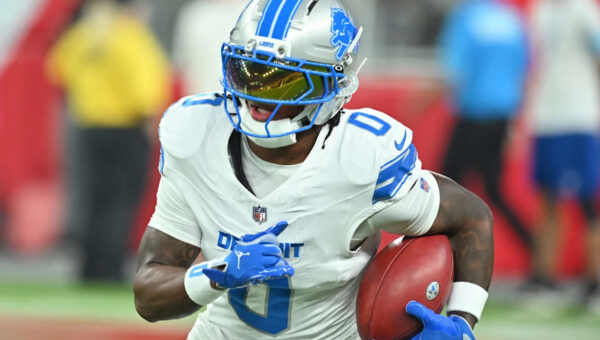 Jahmyr Gibbs tops 100 yards, scores in Week 2 loss