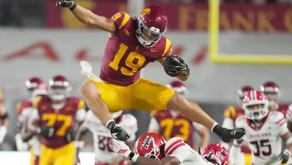 USC tight end Mark Bowman named Big Ten freshman of the week