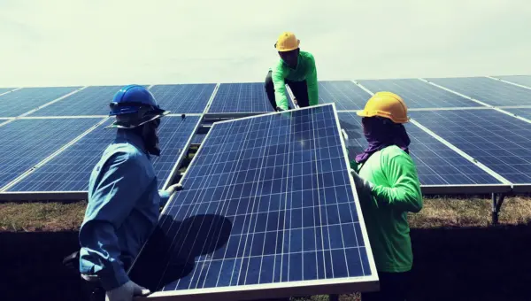 FG commissions 3MW solar hybrid power project at Yakubu Gowon University