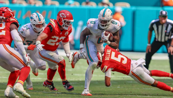 Chiefs News: Spags pulled aside defense after opening drive in Miami
