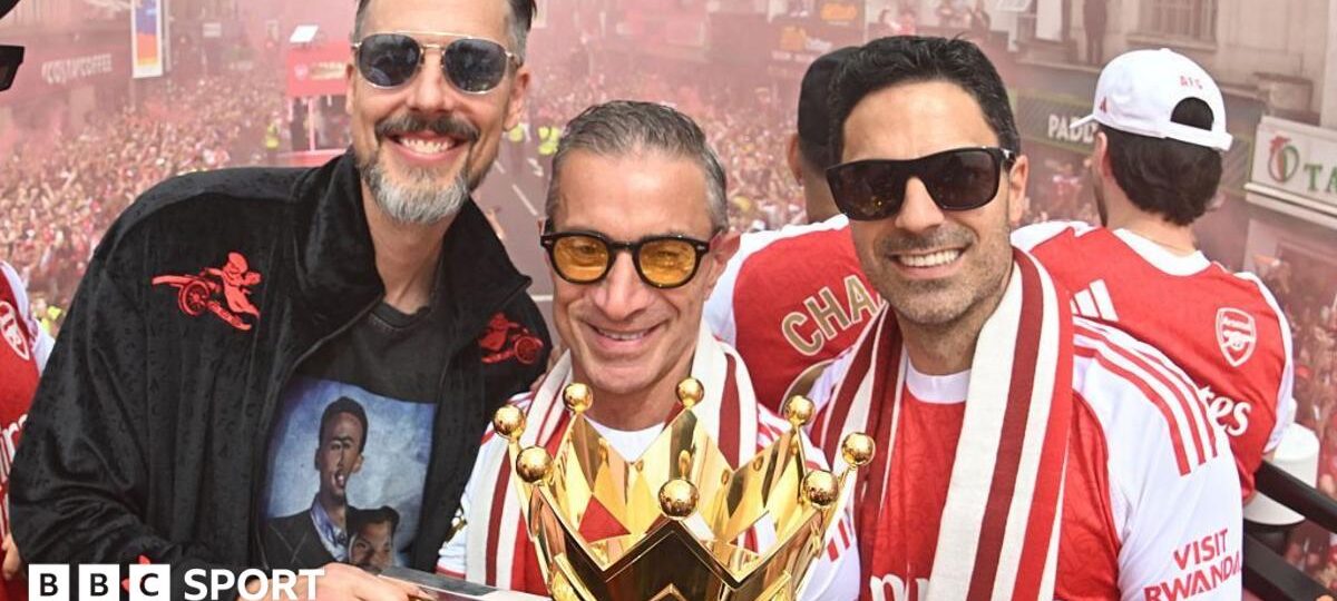 Are Arsenal taking a risk in not signing a world-class forward?