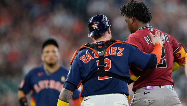 Diamondbacks' Geraldo Perdomo leaves game vs. Astros after being hit on helmet by line drive