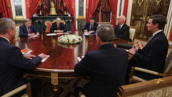 Putin meets Trump envoys as fresh Ukraine peace effort begins