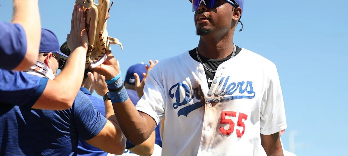 Dodgers to call up top prospect Josue De Paula, per reports