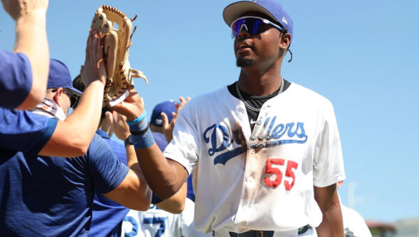 Dodgers to call up top prospect Josue De Paula, per reports