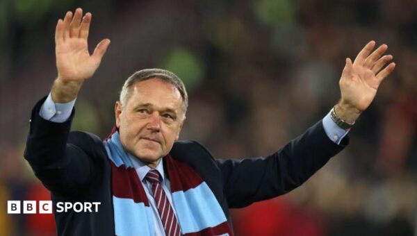 Former West Ham keeper Miklosko dies aged 64