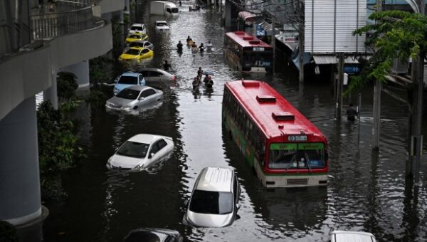 Bangkok Floods Force Thousands Into Shelters After Days Of Rain