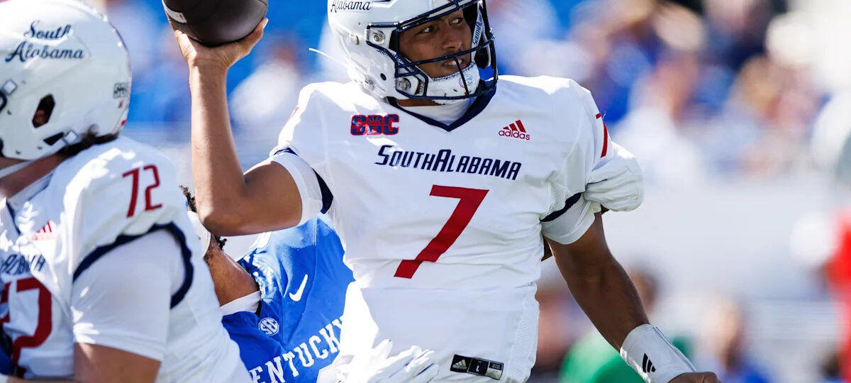 Kentucky's Bo Barnes ejected for targeting on 'easily avoidable' play