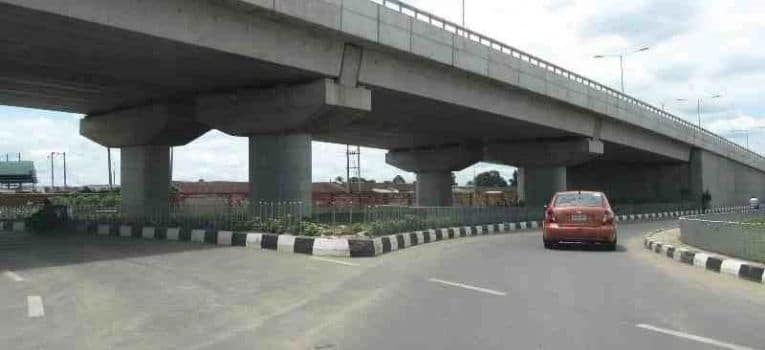 Plan your movement – Lagos govt alerts motorists as FG shuts down popular bridge