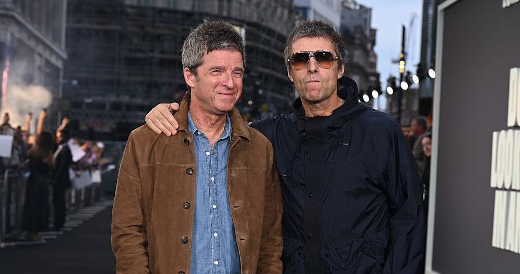 Liam & Noel Gallagher Are Being Weirdly Nice Now, and a Couples Therapist Says That’s the Real Story