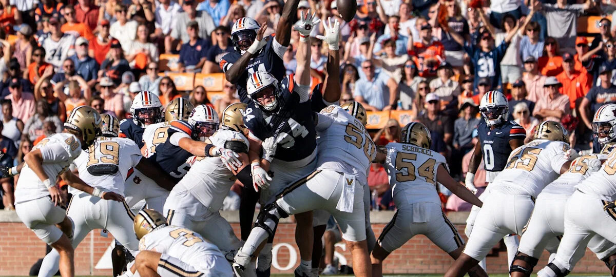 How Auburn football special teams provided difference-making swing against Vandy