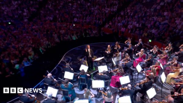 Watch: Fantasia on British Sea-Songs at the Last Night of the Proms