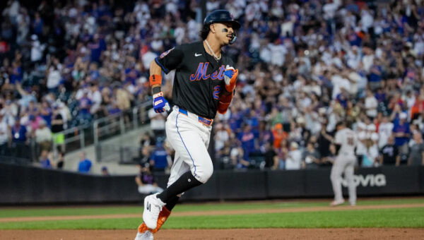 Alvarez hits 2 homers and Mets go deep 5 times to back McLean in 10-6 win over Giants