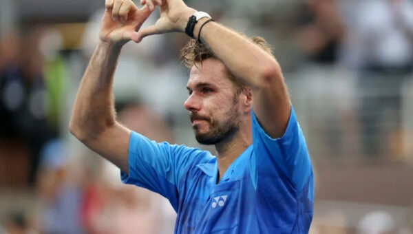 Emotional Wawrinka falls to Berrettini in last Grand Slam