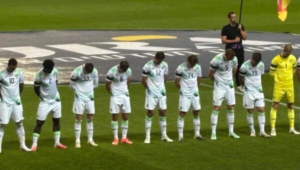 Ireland players refuse handshakes with Israel, bow heads during anthem