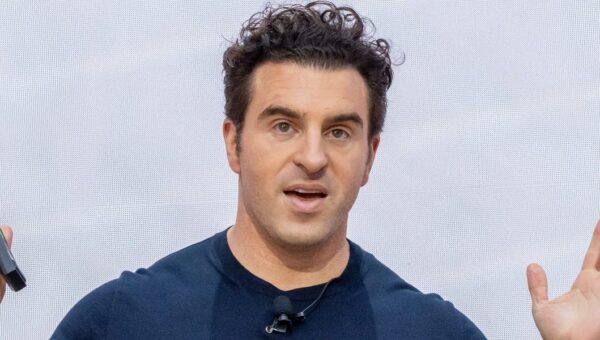 Brian Chesky says AI helped him solve a problem many CEOs face: not knowing ‘what the hell's going on in our companies’