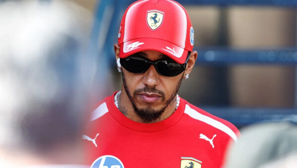Lewis Hamilton disagrees with decision to reduce F1 race lengths