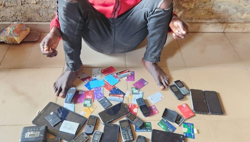 Police arrest suspected fraudster, recover 25 ATM cards, others in Ogun