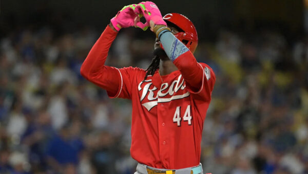 Elly De La Cruz’s bullet nabs Dodgers’ Teoscar Hernandez | Reactions