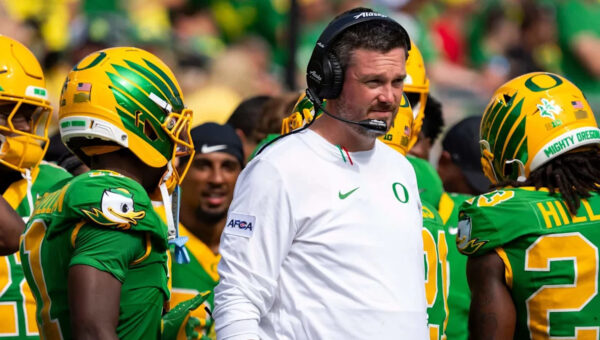 Oregon HC Dan Lanning sends pointed message to SoCal recruits after beating USC
