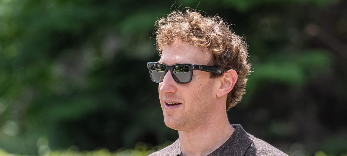 Mark Zuckerberg laid out what he uses Meta’s new AI agent for — kid-friendly cake recipes and MMA advice