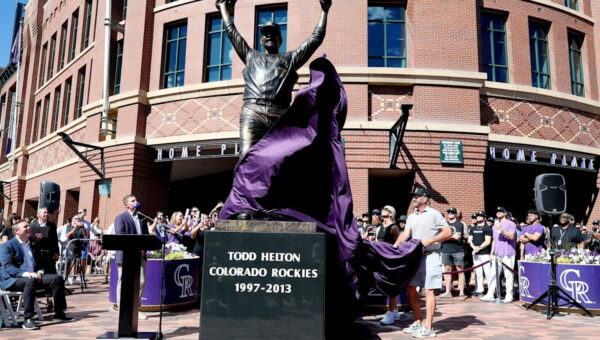 As part of their tribute to Todd Helton, Rockies beat the Mariners 5-3