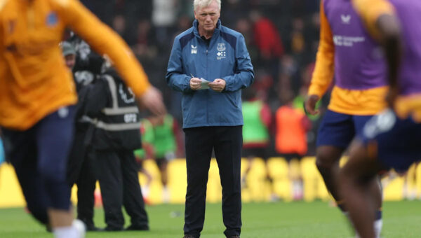 Moyes steers clear of Friedkins controversy in Everton press conference