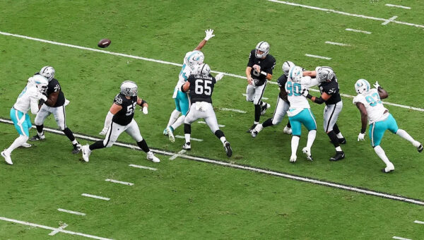 Chop Robinson limited in Miami Dolphins practice with a concussion
