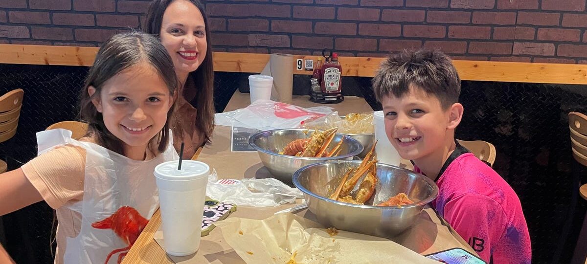 I’m a divorced mom who takes my kids out to eat 4 times a month. It’s expensive, but worth it.