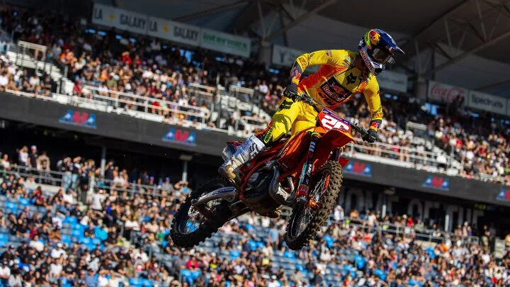 Prado Grabs SMX Playoff Lead Heading Into The Final