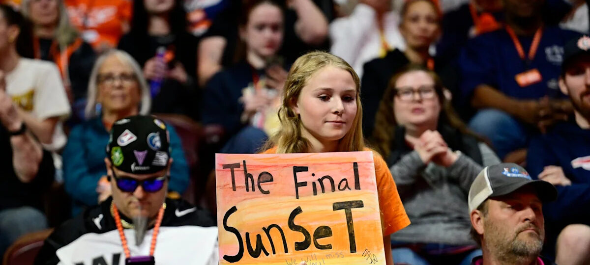 Sun beat Tempo 95-81 in franchise's final game in Connecticut before moving to Houston