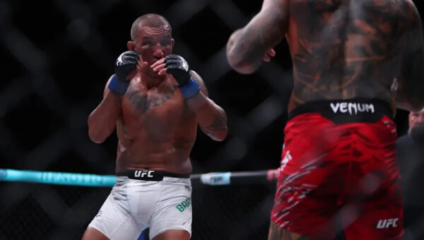 What happened to Raoni Barcelos? Latest updates after UFC fighter stretchered off in scary moment