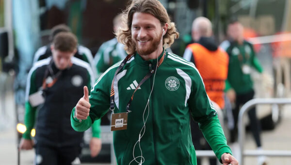 Scott Sinclair tells Kasper Hogh what comes with £11m Celtic price tag