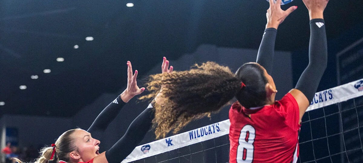 No. 4 Louisville volleyball sweeps Syracuse on road to open ACC play
