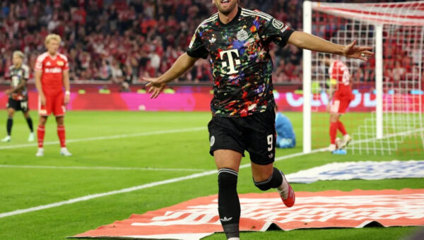 The five players to score 100 goals in two of Europe's top five leagues