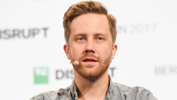 Anthropic’s Tom Blomfield says his new coworkers are a ‘hyper-earnest group of meganerds’ with a ‘lack of ego’