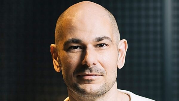 This tech founder says prompting AI agents is a lot like managing people