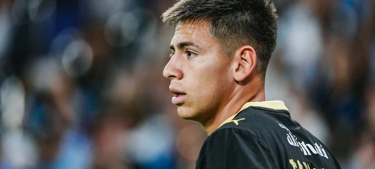 Echeverri joins Benfica on loan