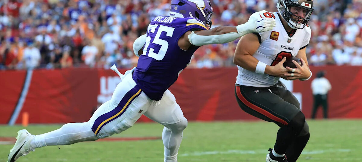 Vikings sack Mayfield six times, move to 3-0 with very sloppy win in Tampa