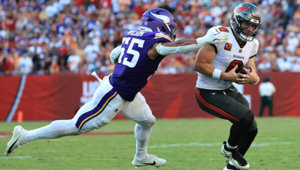 Vikings sack Mayfield six times, move to 3-0 with very sloppy win in Tampa