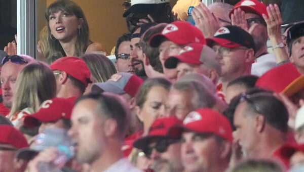 Is Taylor Swift at the Chiefs game today? Status for Week 3 vs Dolphins