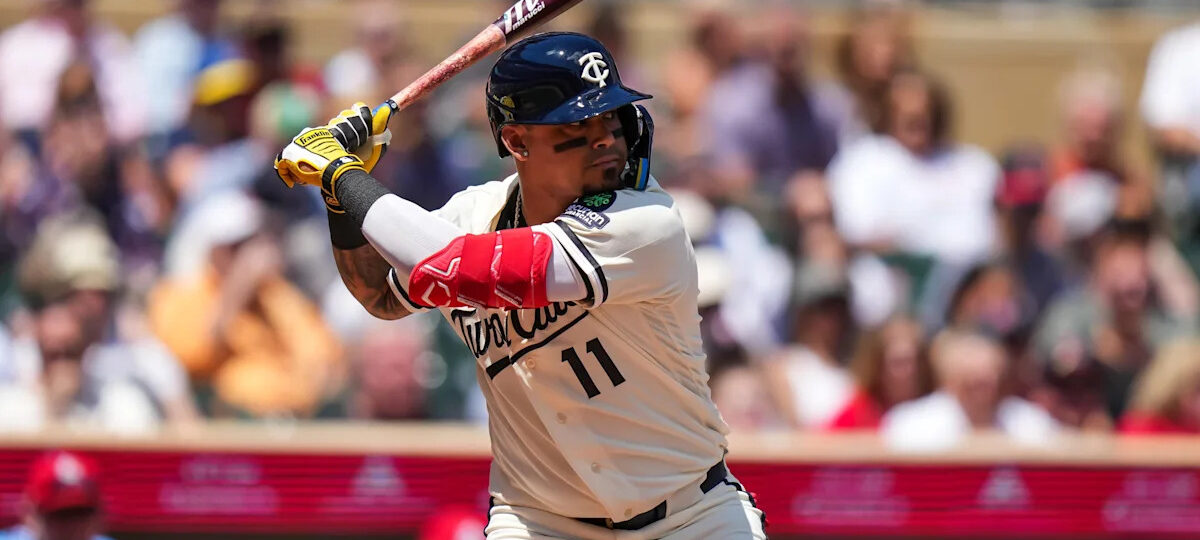 Cincinnati Reds sign veteran infielder Orlando Arcia to minor league deal