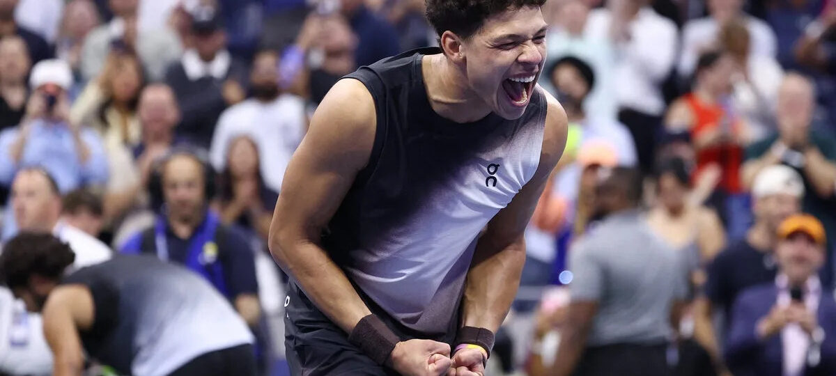 U.S. Open Recap: Shelton Beats Alcaraz In Late-Night Classic, Sabalenka Survives