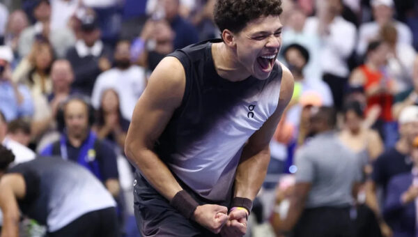 U.S. Open Recap: Shelton Beats Alcaraz In Late-Night Classic, Sabalenka Survives