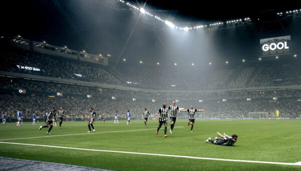 Galo turn it round against Cruzeiro, into the semis