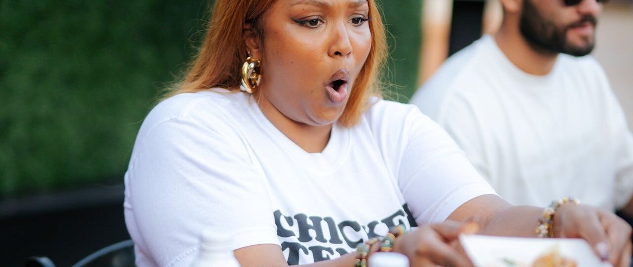 Lizzo, Sarah Michelle Gellar and More Stars Feast on Chicken Favorites at TenderFest 2026