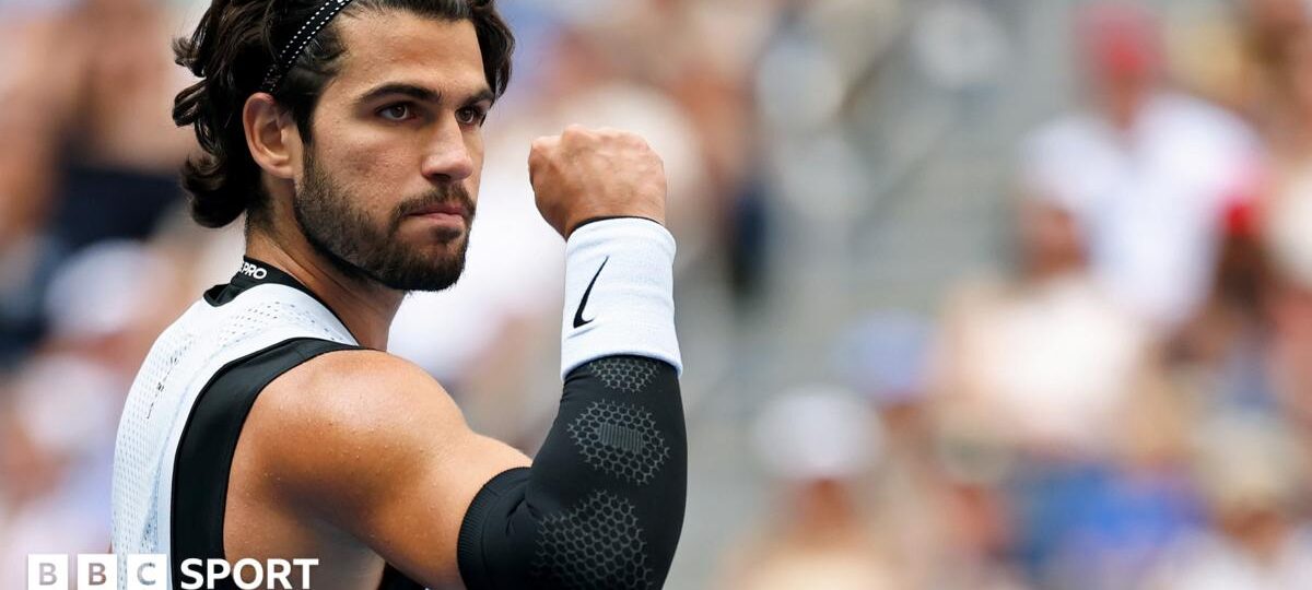 Alcaraz delivers statement win to reach US Open last eight