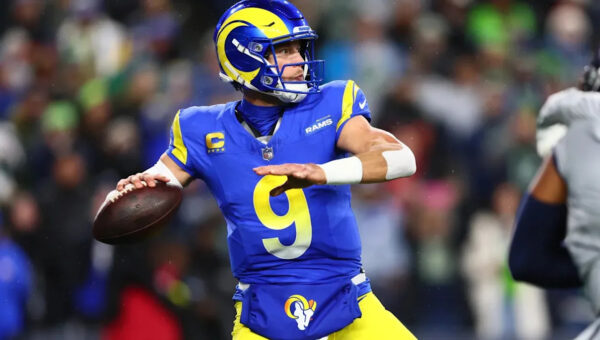 Who plays on ‘Sunday Night Football’ tonight? Time, TV channel, schedule, live stream for NFL Week 3 game