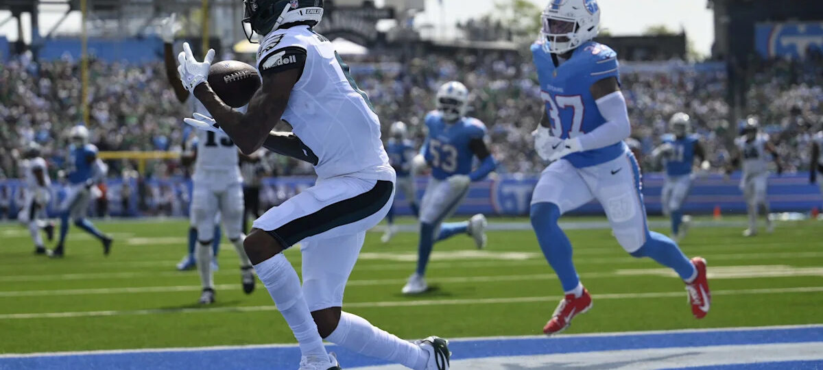 DeVonta Smith off injury report for Week 3
