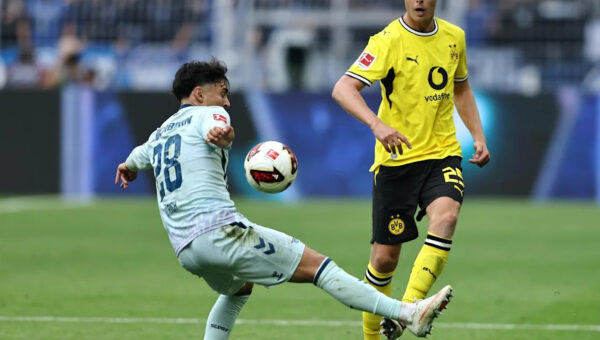 Netherlands coach Xavi criticized for calling up Dortmund star Veerman